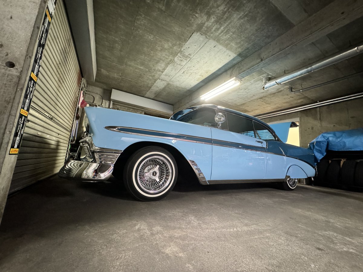 今日は1956年式ベルエアのオーディオ入れ替え🔊

ブンブンに鳴ります🐝

実はこんな事もできちゃいます♪
いじれる人を選ぶ車です🚗

ここは本物が集まる場所。
仮想空間ではなく現実世界。

たまにはフィジカルもね♪