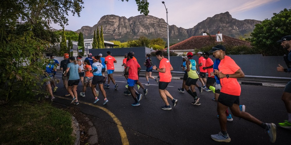 The @2OceansMarathon is set to take place in Cape Town on 13 and 14 April 2024, and we have all the road closure details to help you plan your travels. Read more here: capetown.travel/all-the-2024-t…