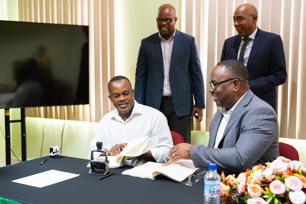 The Ministry of Agriculture, Fisheries and Blue and Green Economy on Monday signed a contract with local firm, Regional Contractors Inc. for the reconstruction of the National Abattoir.