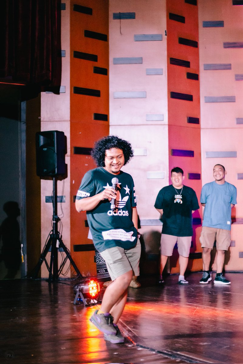 piokharisma's tweet image. Appreciation threads for Babe Cabita.

Foto-foto panggung terakhir Babe yg gue sempet ambil.