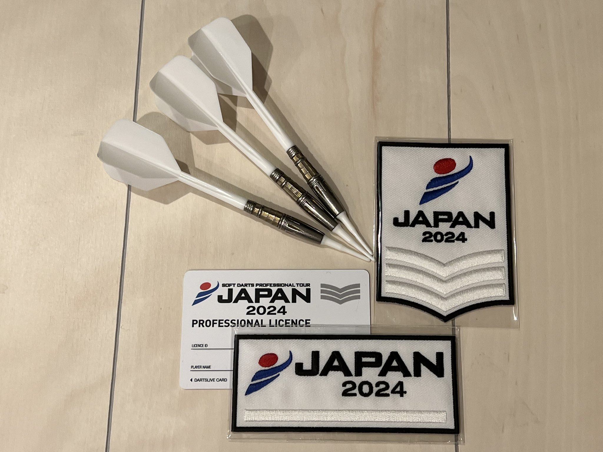 じゃがりこダーツセット じゃがバター 少なから CARDダーツ バレル じゃがりこダーツセット じゃがバター 少なから CARDダーツ バレル