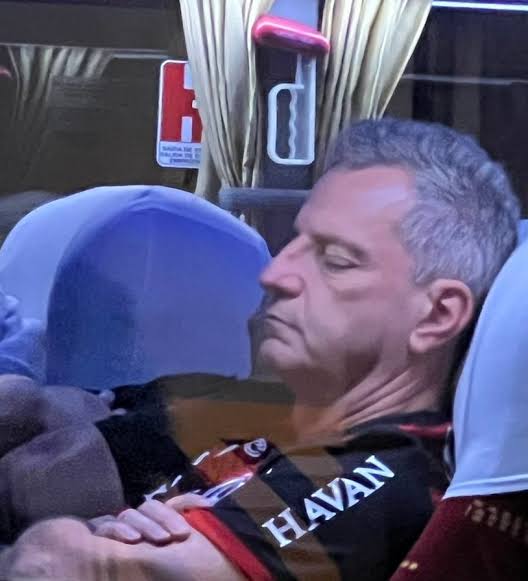 XandeMengao19's tweet photo. Bom dia Nação 
Ótima Terça-Feira p Todos 

Querendo Implantar a SAF .....
Perda de Receita 80 M com a TV ....
Fingem q estão dormindo, mas estão agindo na surdina ....
O que pode esperar ...o que vem mais por aí ....... https://t.co/wB1JcBeBCC