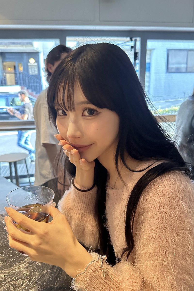 一年中ダイエット期間なのでオシャレなカフェ行ってもブラックコーヒーな人です。 https://t.co/C30MKIbjuG