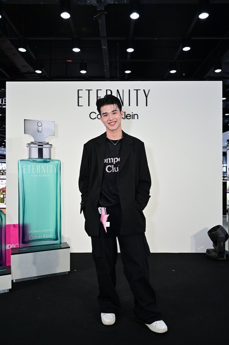 sn1_ent's tweet photo. ประมวลภาพ วิน (@wiinktp)  เข้าร่วมงาน เปิดตัวน้ำหอมใหม่ CALVIN KLEIN AROMATIC ESSENCE เมื่อวันที่ 5 เมษายน 2567 ที่ผ่านมา

#safestudio #sn1_ent
#ebcalvinklein #CKEternity #EternityAromaticEssence https://t.co/qrvcSc8M4B