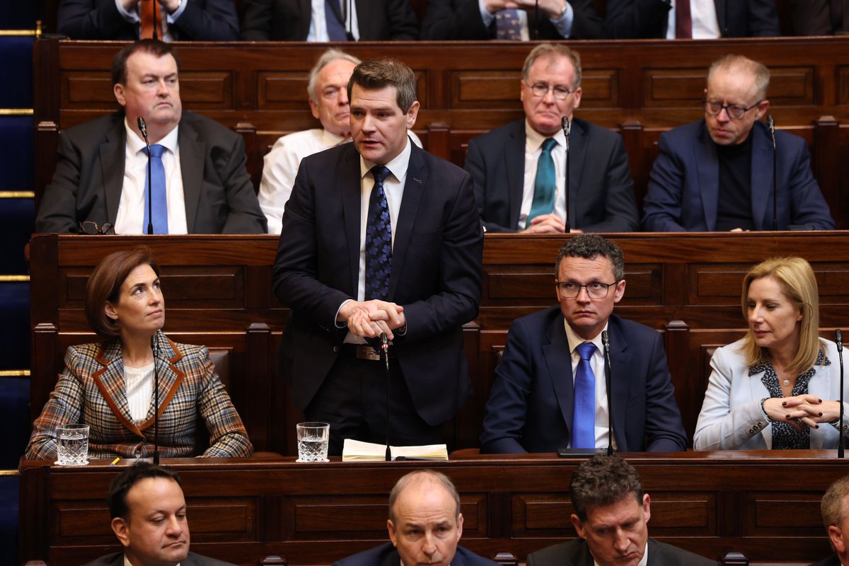 Deputy Simon Harris has been nominated as An Taoiseach - proposed by Minister Heather Humphreys and seconded by Minister of State Peter Burke. #SeeForYourself

📸Photo Gallery - flic.kr/s/aHBqjBkTUz