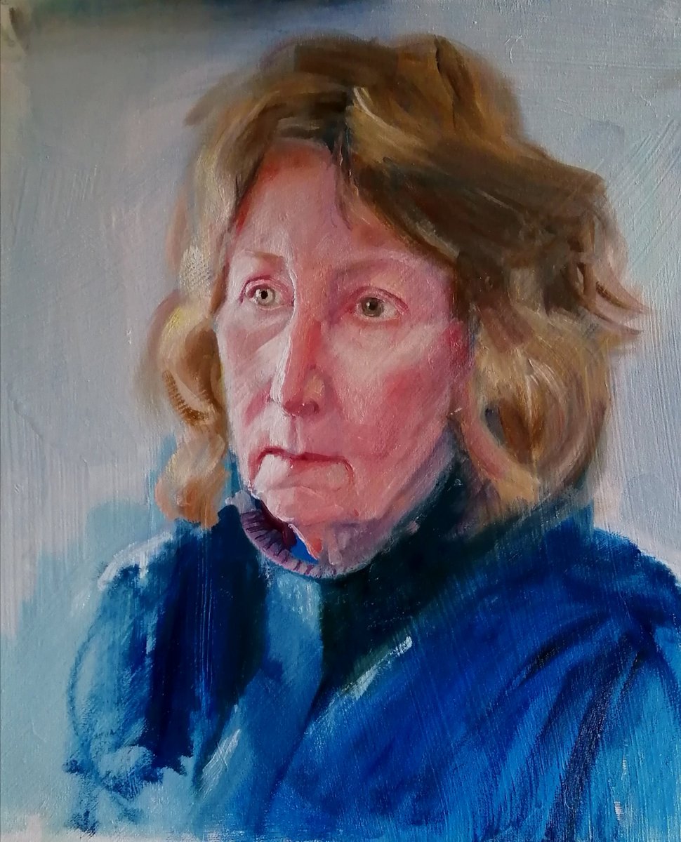 Blue Karen, almost finished. Oil on canvas 40x50cm rosemaryburnartist.com #art #artgallery #artcollector #dailypainter #portrait #contemporarybritishportraitpainting #portraitpainting #britishpainting #oilpainting #figurativepainting #interior #woman #wip
