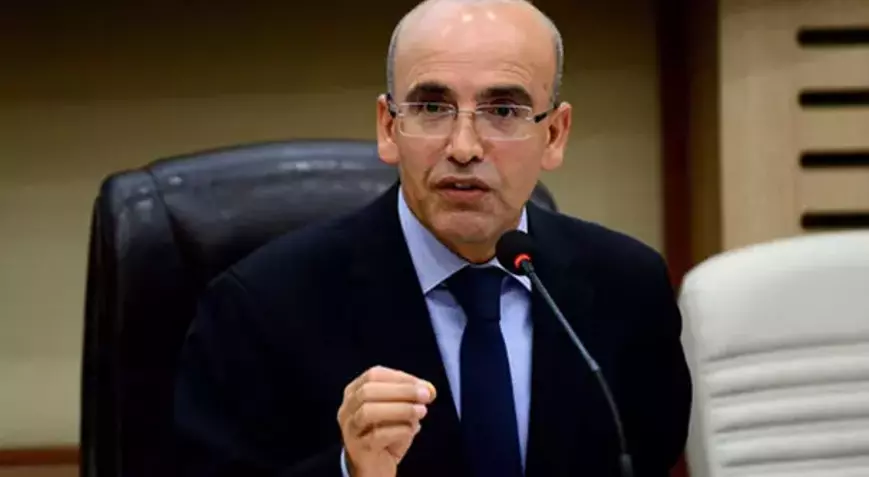 taaardu's tweet photo. Hazine ve Maliye Bakanı Mehmet Şimşek:  "Kamu kurumlarına bir kuruş bütçe dışı ödenek verilmeyecek.   Her kurum ve bakanlıklar ile belediyeler bütçelerinde öngörülen sınırların dışına çıkamayacak.   Kimse ek ödenek için bana gelmesin."