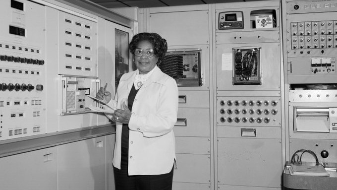 Born #OnThisDay in 1921 was Mary Jackson, @NASA's first black female engineer. She developed expertise working with wind tunnels and analysing data on aircraft flight experiments, and eventually became an equal opportunity specialist to help women & minorities. #WomenInSTEM