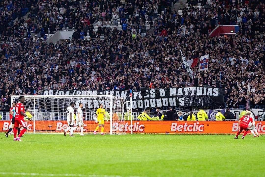 1950officiel's tweet image. 19 ans après, votre virage ne vous a pas oubliés. Éternels Lugdunum&apos;s!