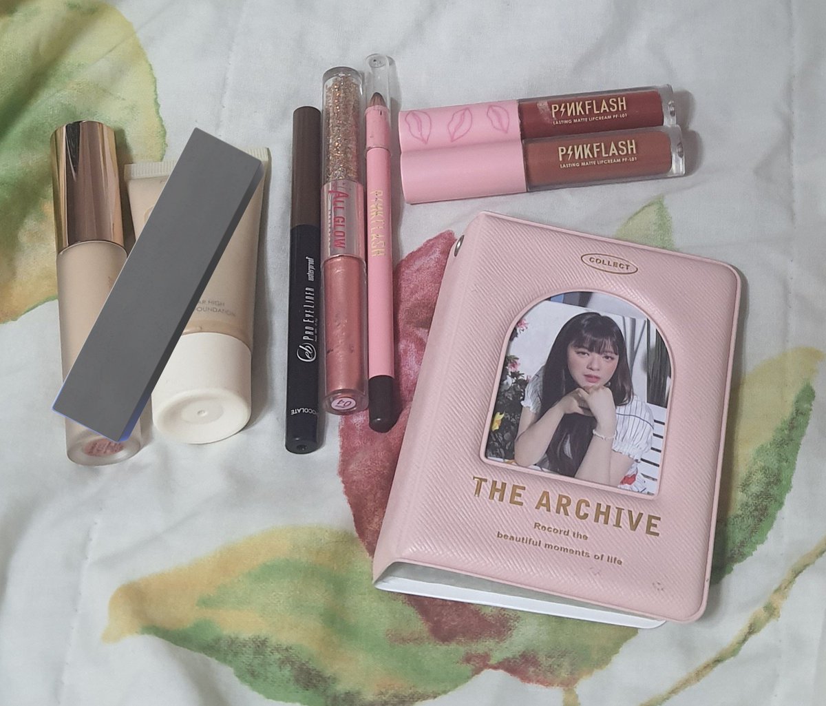 najeongzip's tweet photo. #najeongtrades
— wtt lft ph

have: twice, newjeans, aespa pcs, makeup, coll book
want: jeongyeon pcs (prio last pic but can offer others)

t. nayeon momo sana jihyo mina dahyun chaeyoung tzuyu gg haerin danielle minji hyein ningning wtb lfs https://t.co/fylxz3x2Qz