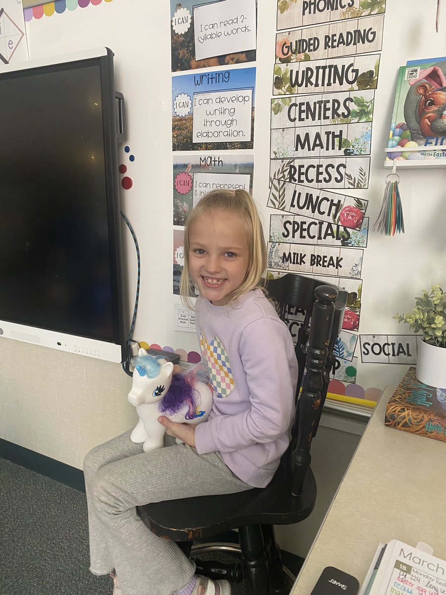 WallingSES's tweet image. Claire was such a fun star student! Loved getting to know more about this unicorn loving, girly girl cheerleader before spring break! 💜💛✨

#connectses
#bulletpride