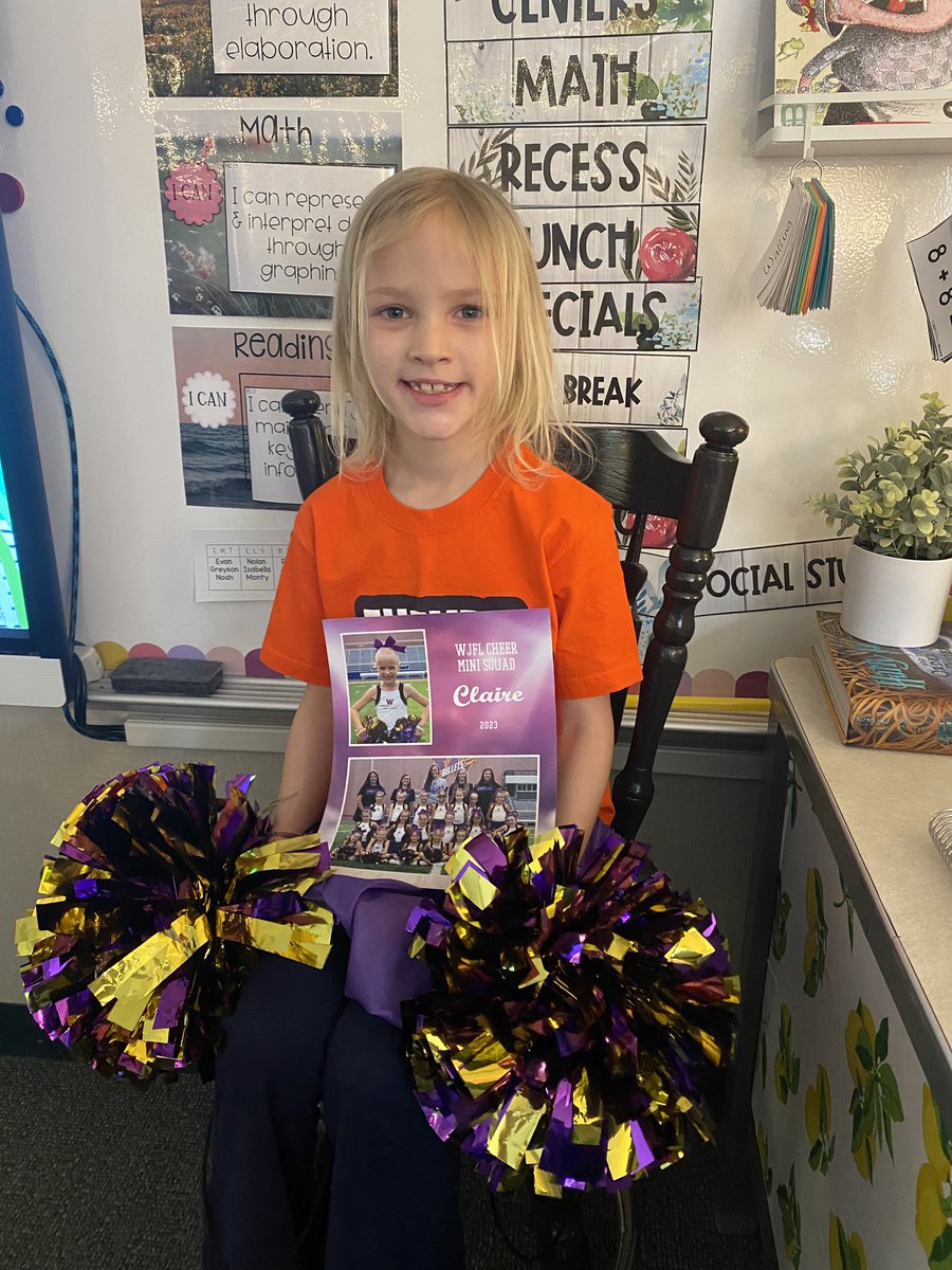 WallingSES's tweet image. Claire was such a fun star student! Loved getting to know more about this unicorn loving, girly girl cheerleader before spring break! 💜💛✨

#connectses
#bulletpride