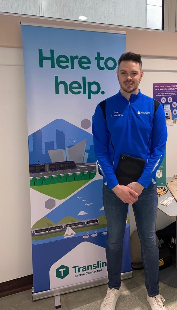 Team Translink are at the Royal Victoria Hospital from 12:00pm to 2pm to help provide staff and visitors with information on how to get to and from the hospital. If you’re in the area, pop over for a chat 😃 @BelfastTrust