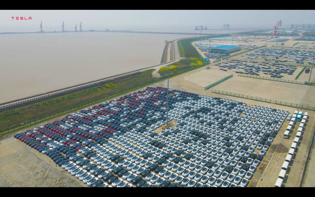 $TSLA
This is a view of Tesla's Shanghai South Port on April 9. Tesla vehicles are waiting at the port for export.

Tesla China is also using ports other than those. There may be more vehicles than this export volume.

Vid : @bentv_sh 
- youtube.com/watch?v=1a-9oJ…