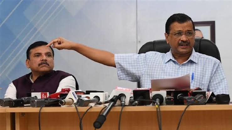 Aap Chronology Samajhiye! - Sanjay Singh gave statement to ED on Liquor Scam - Kejriwal gets Arrested - ED didn't contest Sanjay's bail plea - Sanjay Singh gets Bail - High Court says ED Materials shows Kejriwal was Actively Involved in Liquor Scam. Who gave Information?