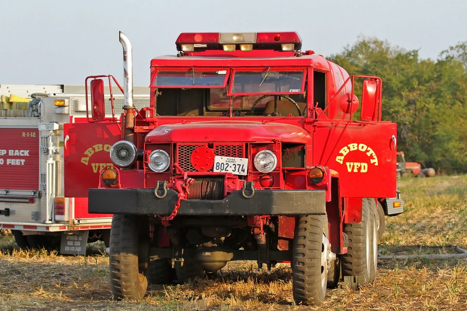 TX Rural Volunteer Fire Departments Receive $1.3M in Grants ow.ly/yK8L50RbciA Recipients will use the funds to purchase equipment such as dry hydrants, fire and rescue equipment, PPE, and training aids.