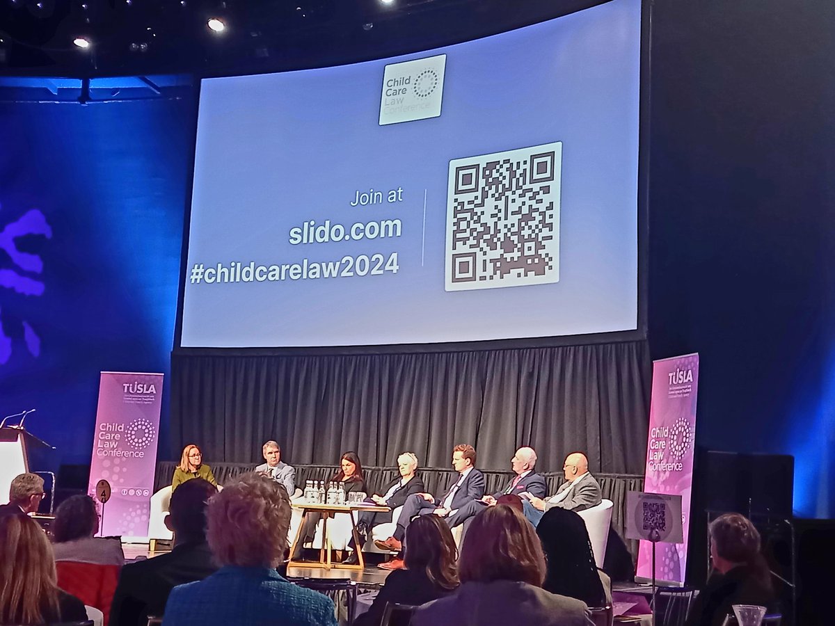 Robust panel on inter-agency cooperation at the @tusla Child Care Law Conference. @BernardGloster makes the point that there must be a positive presumption to cooperate across Government Departments+state agencies, along with a legislative imperative. This is what citizens expect