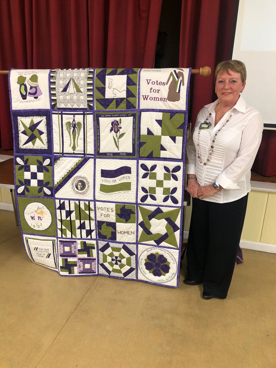 Well what a treat we had at our meeting last night. Davina Woods gave us a fabulous talk about how the quilt, by the Phoenix sewers was created & some of the history of the #Suffragettemovement. A highly recommended visitor to any group but especially the #WI. @CheshireWIs