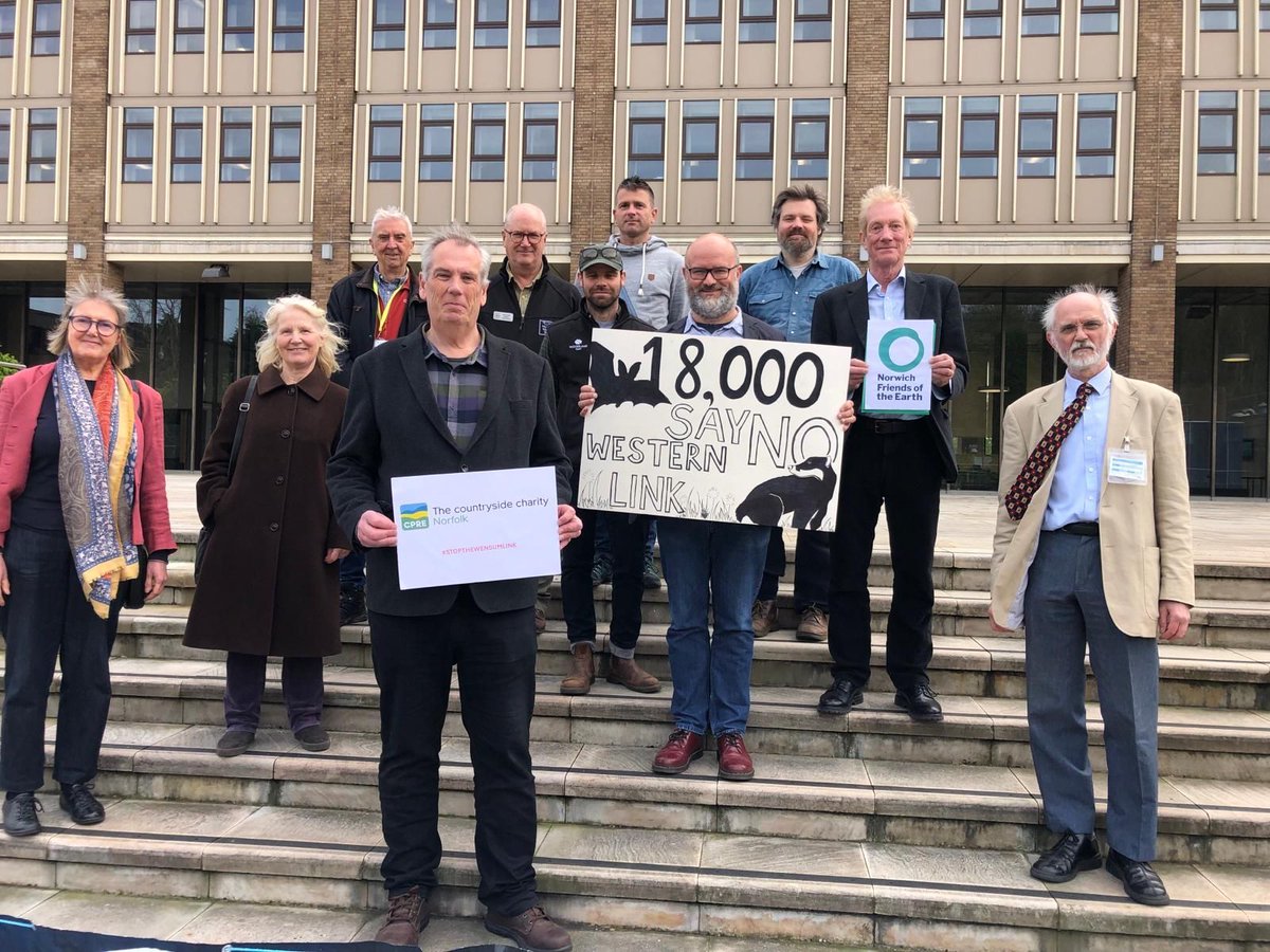 Despite @NorfolkCC Kay Billig lauding the Western Link road as the 'will of the people', we know 18,000+ folk that don't want it built ✋🛑 Our Nature Recovery Director joined partners yesterday to hand in our petition at County Hall as the battle against the road continues 💪