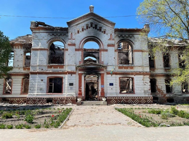 Since the beginning of Russian full-scale invasion, 1,046 #CulturalHeritage sites have been damaged or destroyed in Ukraine. Of these, 128 are monuments of national significance, 848 are of local significance & 70 recently discovered sites, acc. to @MKIPUkraine. Among the most…