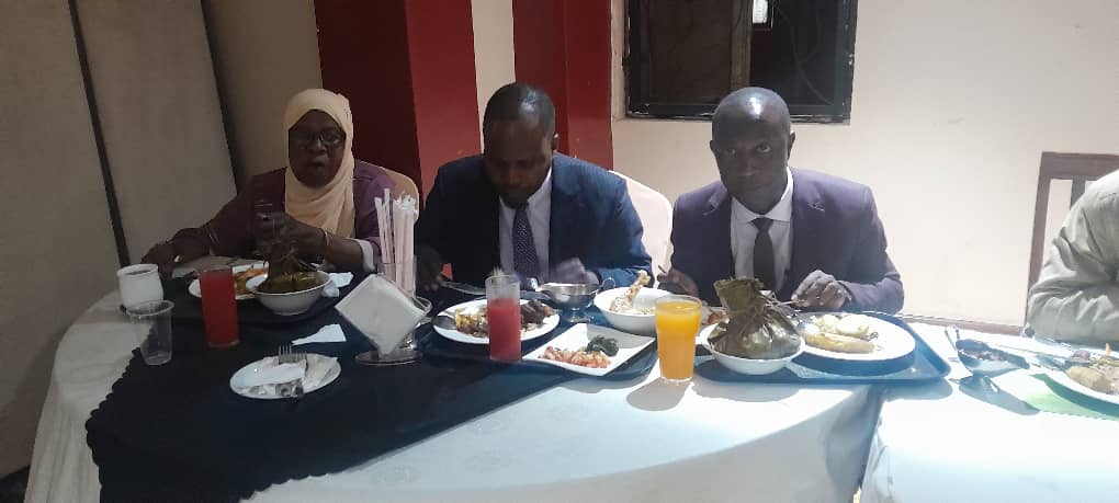 Abavubuka ba Buganda basiibuludde abasiibi ku mukolo ogutegekeddwa ku 2K restaurant e Bukesa. Omulangira David Wasajja, Omuyima w'Abavubuka mu Buganda era abadde omugenyi omukulu, asabye Abavubuka okulwanirira ekitiibwa kya Buganda nga bakulembeza obugumiikiriza n'obumalirivu ku