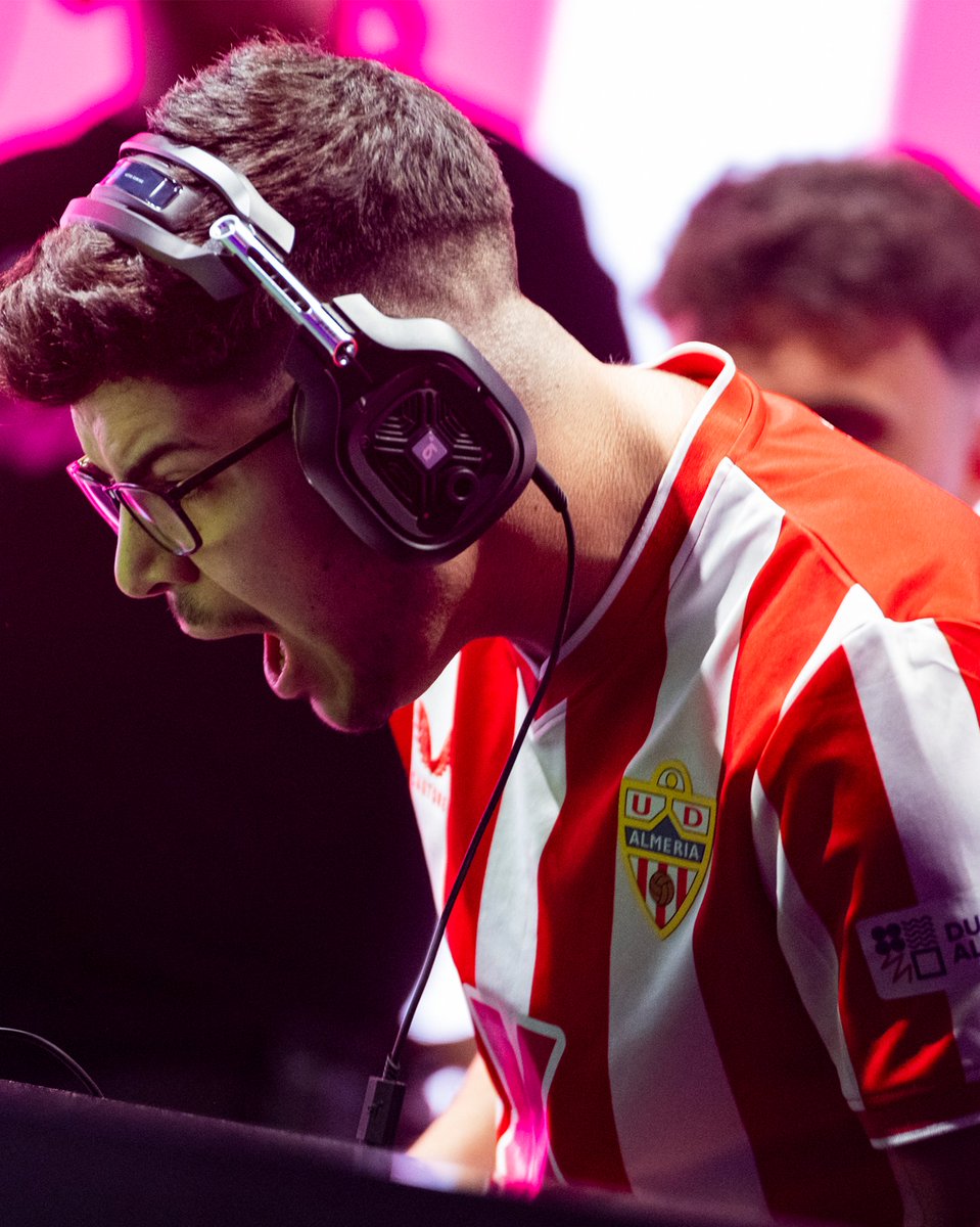 🙌 ¡Ese momento de lograr un gol importante! 

 → <a href="/LALIGA_FCPro/">LALIGA FC Pro</a>   

🎮 <a href="/dsaanchez_/">dsaanchez</a> | <a href="/AYMEsports/">AYM</a>