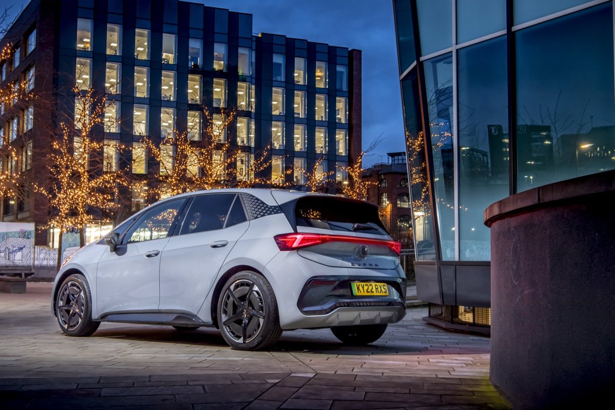 🏆 The Born takes the crown as @AutoCar's #1 electric car of 2024! 🔌 Praised for its handling, size, real-world range, and price - the Born is proving it's a game-changer in the EV market. 🌟 #CUPRABorn