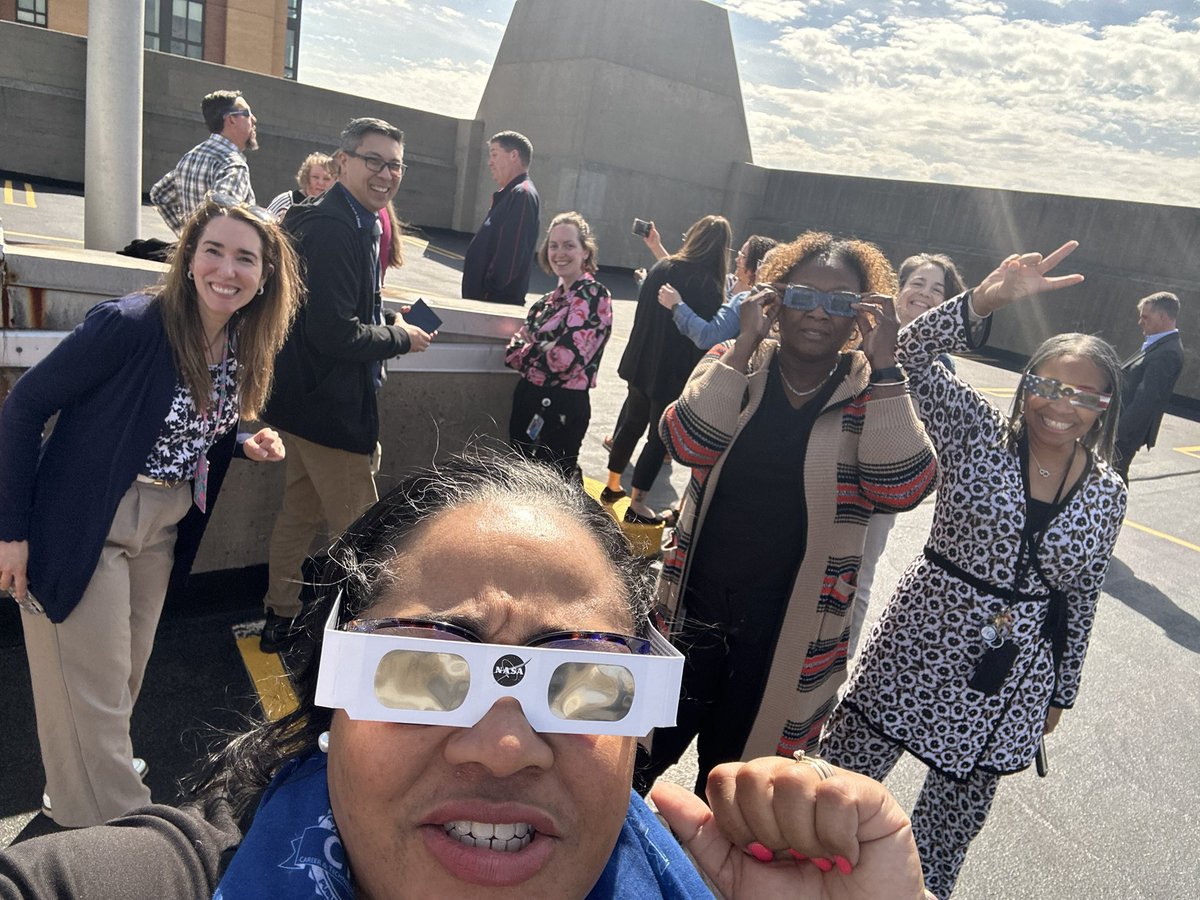 Say eclipse!!! Wonderful to collaborate and share with staff and offices at the Jefferson Building. As always it’s the smiles and learning at the same time for me! 🌞 #TEAMBCPS