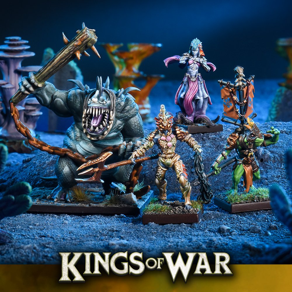 Whether it's the sheer intimidation factor of the hulking Depth Horror Eternal, or the haunting call of the Siren, this set arms you with a range of characterful heroes ready to lead your force to victory! tinyurl.com/pfhycc2x #kingsofwar #tabletop #fantasy #manticgames