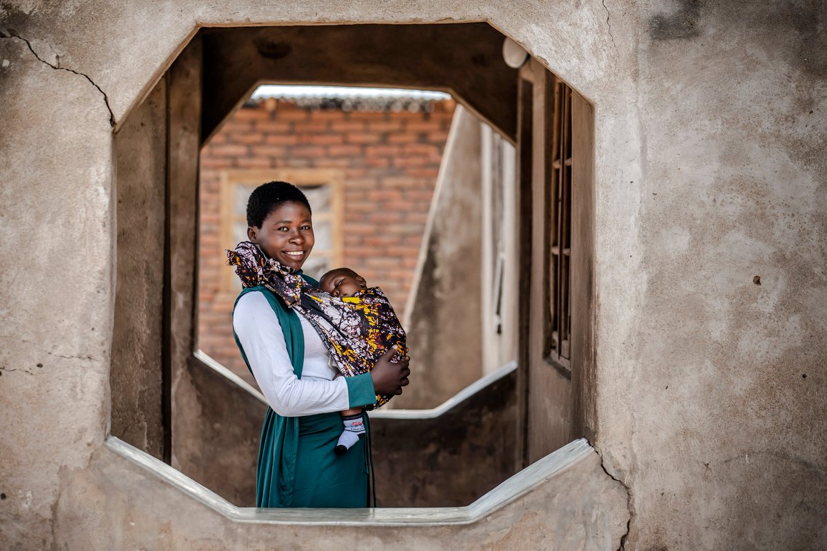 In 🇲🇼 complications from pregnancy is the leading cause of death for girls 15-19. But this isn't just about health; it's a matter of rights denied. UNFPA is working to ensure girls have access to #SRHR services, promoting #CSE, and advocating for young mothers to return to school