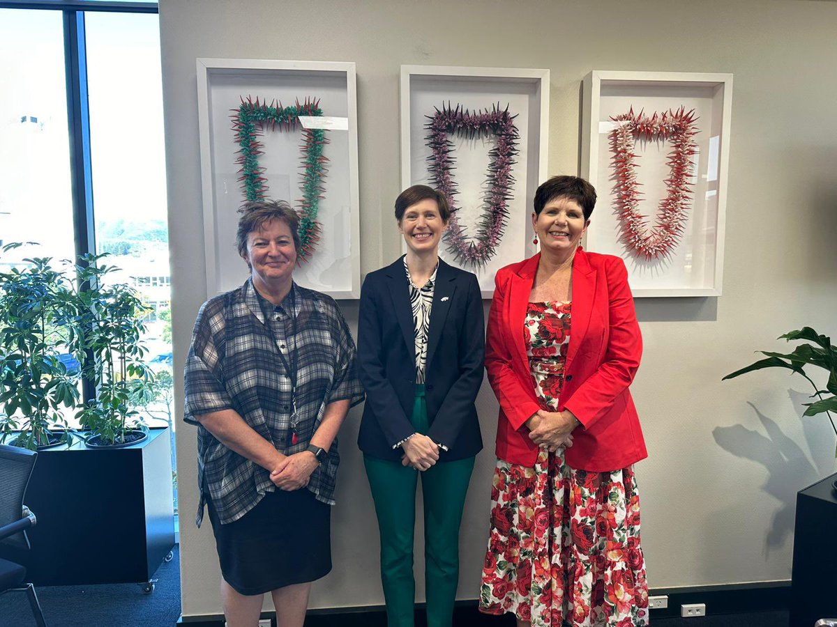 Really enjoyed getting to know Porirua earlier this week - a really vibrant community with a big heart ♥️ Thanks to local MP @BarbEdmondsMana & Mayor Anita Baker for showing me around!