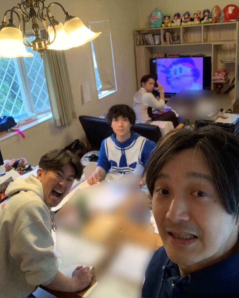 元劇団員達で心を込めて発送作業を進行中です。商品の到着まで今しばらくお待ち下さいませ。#ごんべい2024