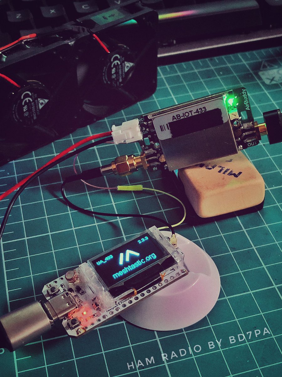 bd7pa's tweet photo. The Ham Meshtastic repeater building: Use it for buffering and complete the test of driving higher power amplifier. However, QRP and high saving are its charm. Stability is still under test. #meshtastic #hammesh #hamradio #ham #amp #lora #loraamp https://t.co/M8mPCcbsdu