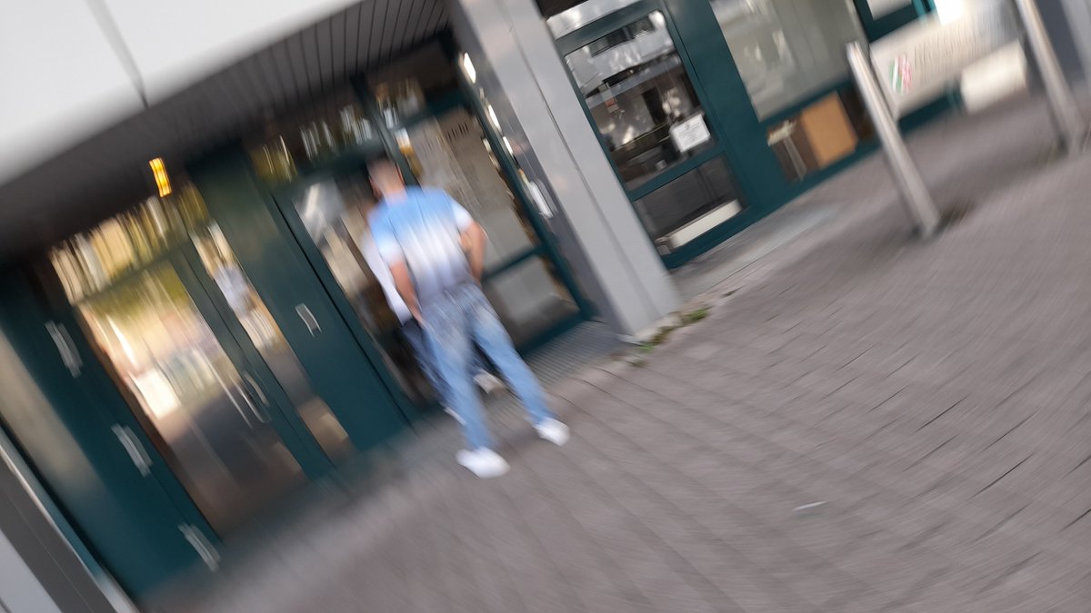EnnoZitzmann's tweet image. It fits to his hometown @StadtHuerth , that until now there is no political or civil resistance against his right-wing ideas. He has got a lot of support there with these "opinions". There are several people also at City Hall, community services, firefighters and others with him.