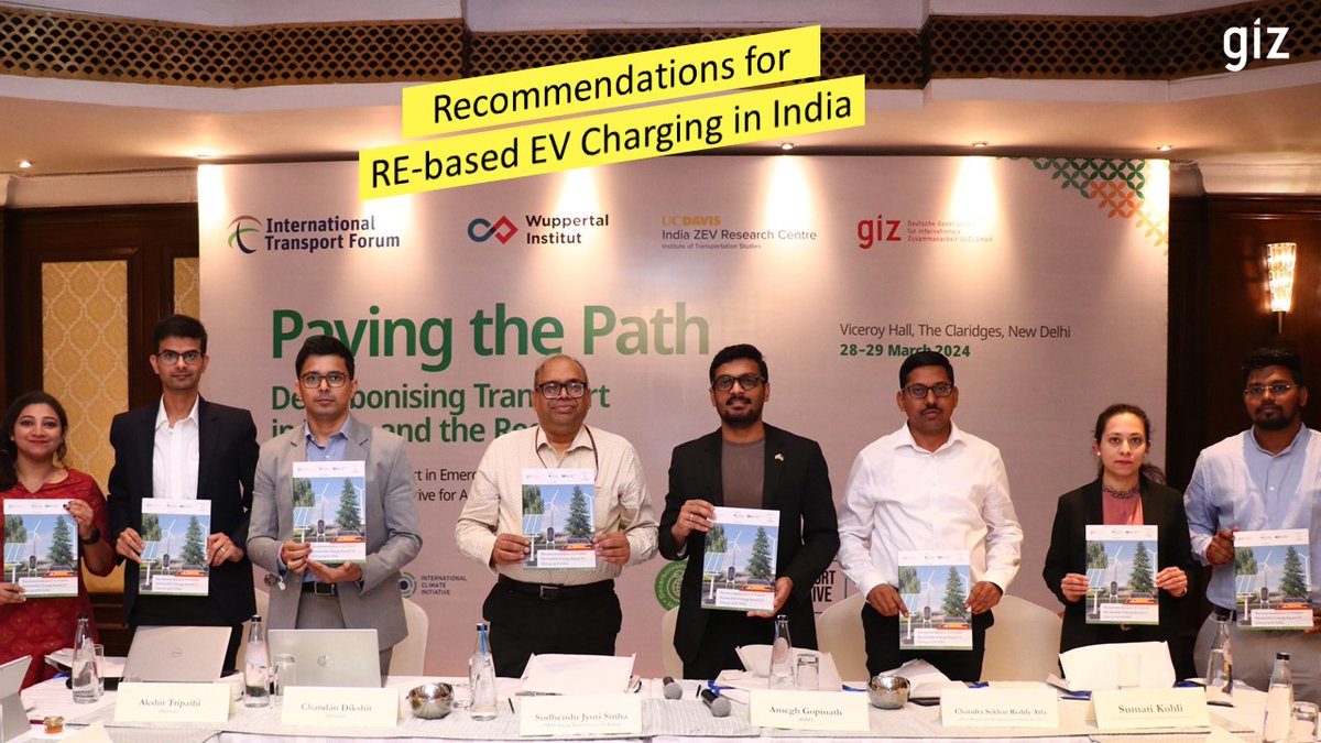 India's decarbonisation and #NetZero goals go hand-in- hand with its push for #EVs However, the environmental potential of 🇮🇳's E-mobility transition depends on Renewable Energy🔌solutions. Read insights from our workshop offering recommendations👉bit.ly/3UcC3YN