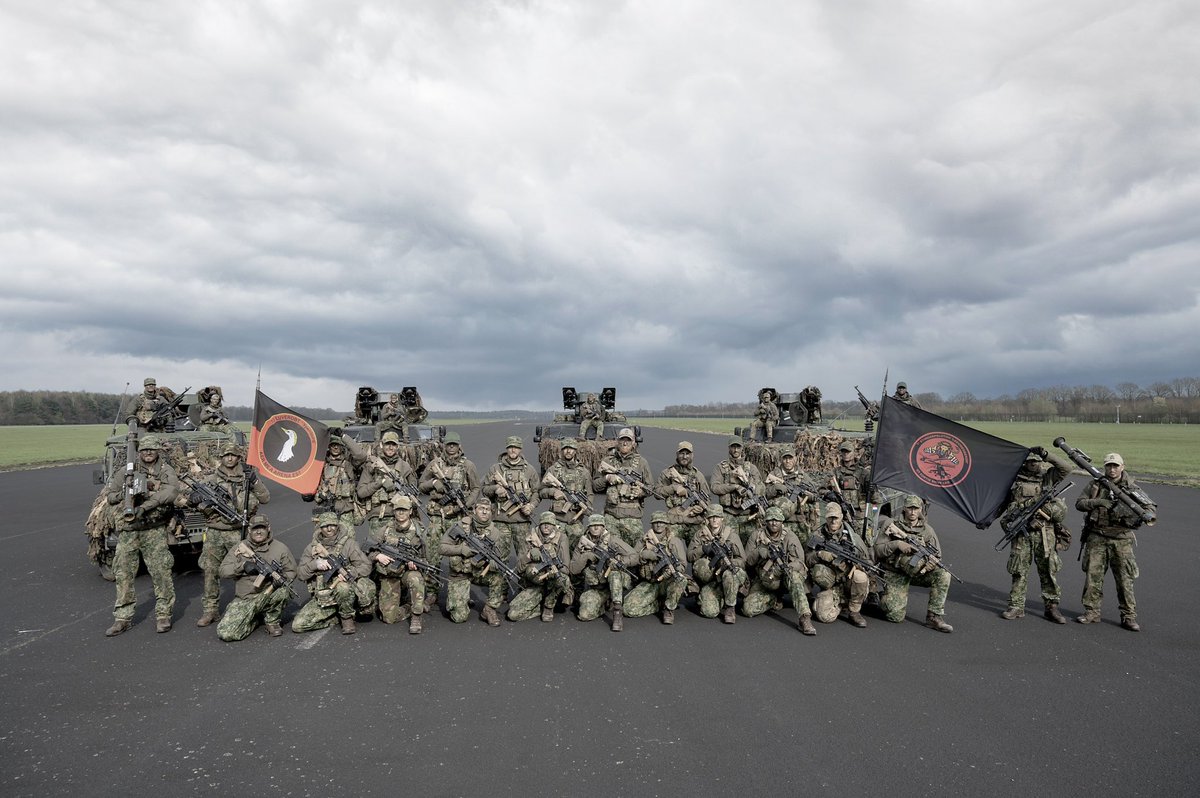 DGLC_KL's tweet photo. 13 Luchtverdedigingsbatterij ‘Ypenburg’ trof op 8 april de laatste voorbereidingen op de thuisbasis van de luchtverdedigers. Zij zijn klaar om te vertrekken en nemen deel aan de #NAVO-oefening #SteadfastDefender: de grootste oefening sinds de Koude Oorlog. https://t.co/s3jAz8GlDn
