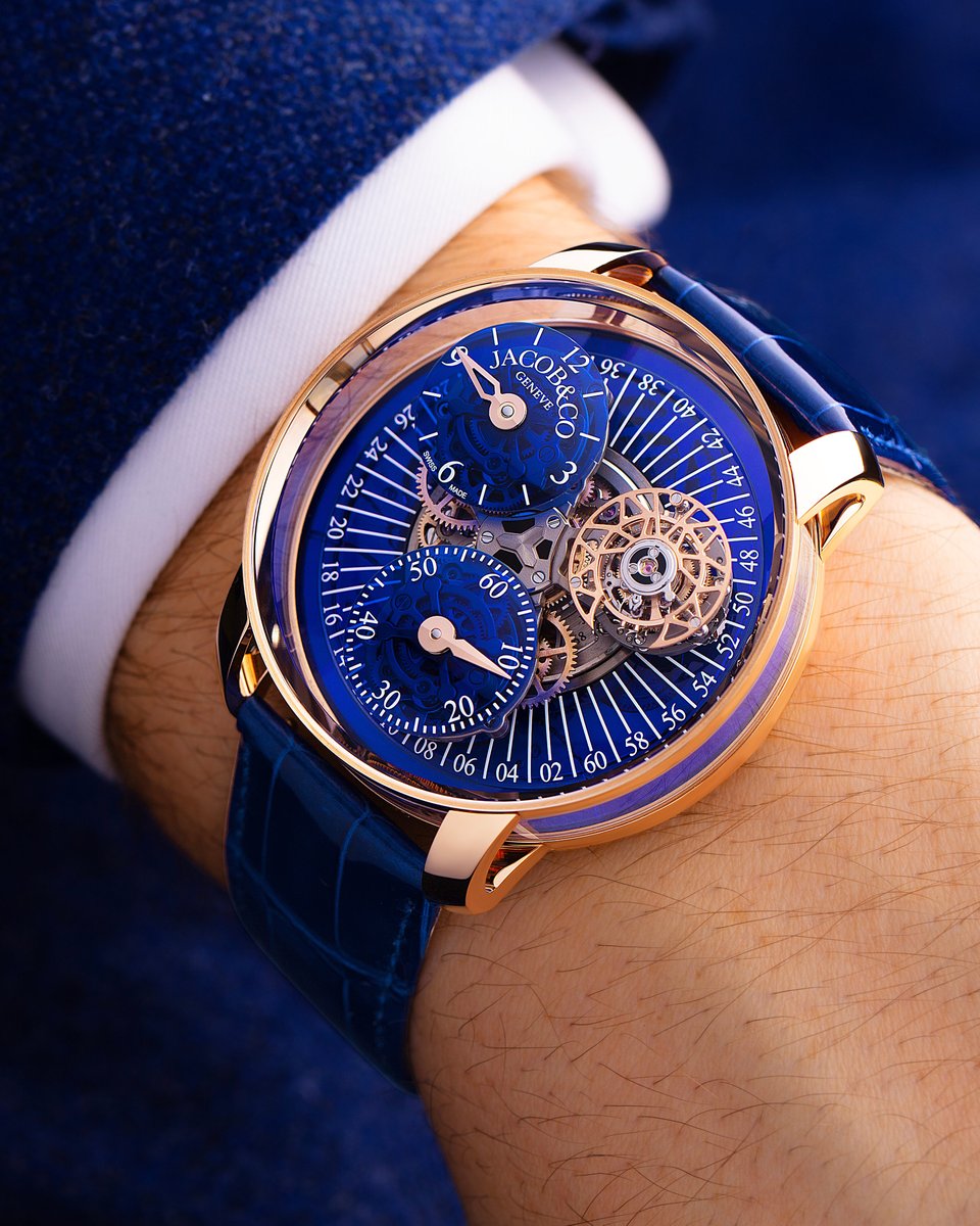 Pushing boundaries, again! Astronomia Régulateur takes the traditional concept of the régulateur display into the 3rd dimension, and the 21st century. Régulateurs are tame and classical. Jacob & Co. is making it cool and extremely spectacular with a complete reinterpretation.