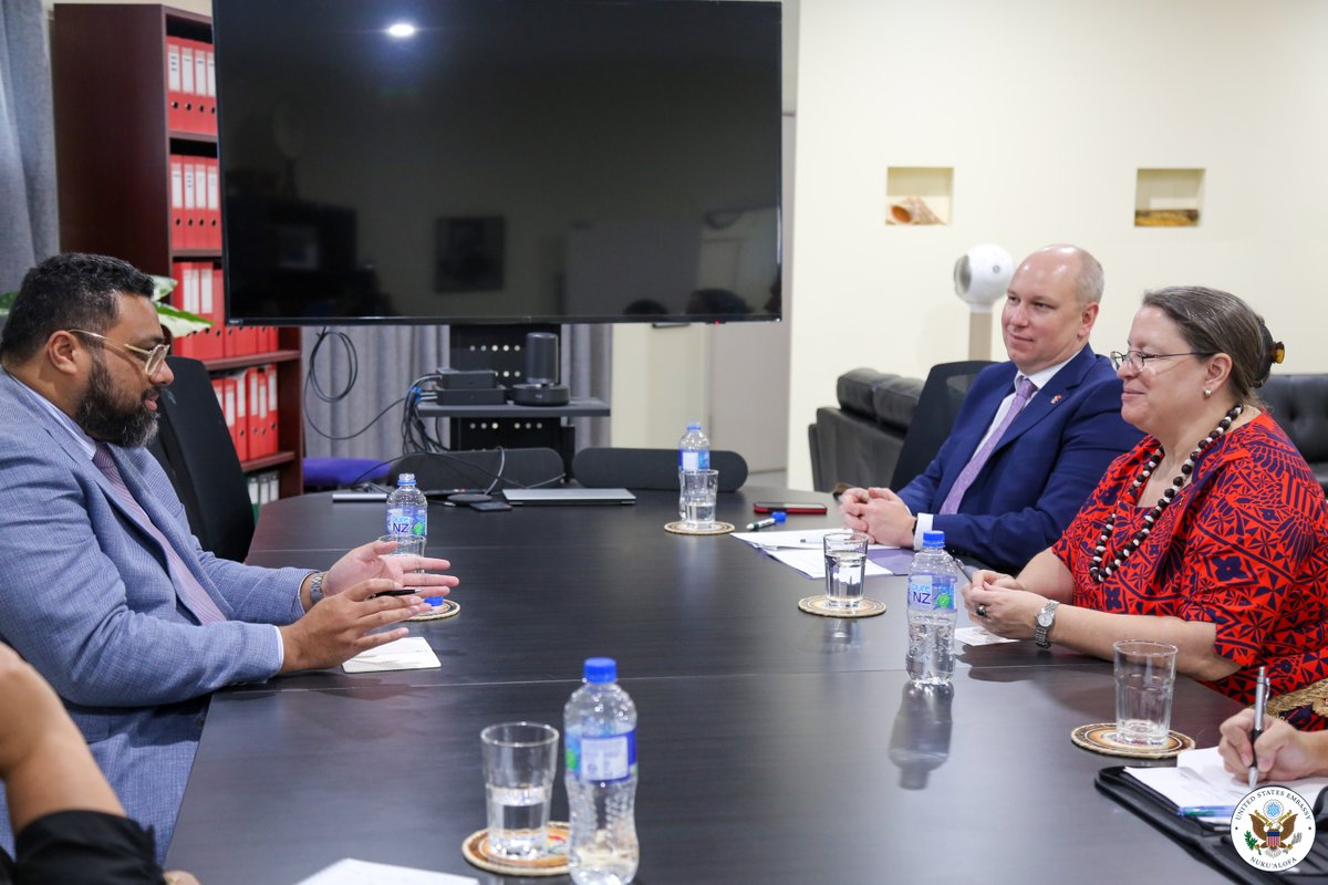 🇺🇸🤝🇹🇴 Great catching up with Lord Fakafanua to explore ways the U.S. can partner with Tonga to make climate finance practical and tangible and address our shared challenges. #USwithTonga