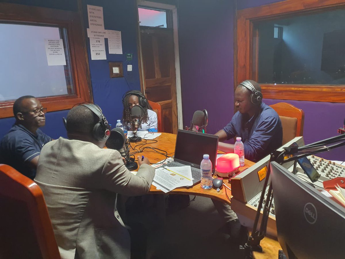 Exciting discussion on legal compliance for NGOs at a talk show🎙️ organized by @wecisnet Featuring senior Compliance officer @NGObureau, Mr. Ronald Mukisa, General manager @nssfug West Nile Region, & Representative from @URSBHQ on Radio Pacis 104.8 Moyo FM.
#LocalizationUg