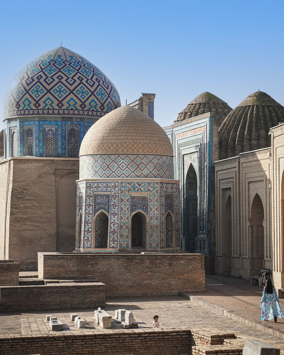 Time to bid farewell to beautiful Uzbekistan (for now)! The last set of photos.
#uzbekistan #traveljournalist #travelphotographer #aralsea #samarkand