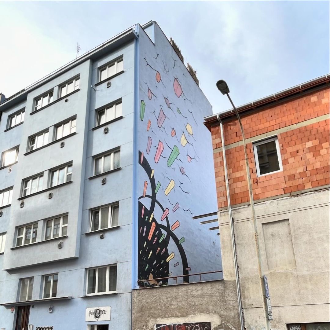 StreetArt_Praha's tweet photo. Old art-work by @JanKalab 
📸 08.04.2024.
📍 Praha, Na Kopečku 9
#jankalab #point #cakes #streetartpraha #streetart #streetartczechia #streetartczechrepublic https://t.co/hsGFQIbX8i