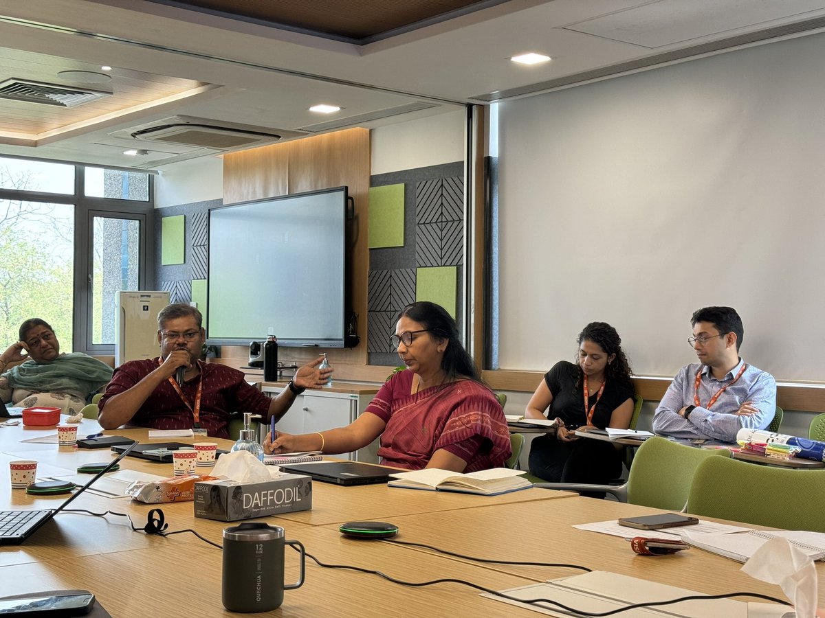 SBCCalliance's tweet image. Kicked off #BIUWorkshop at @UNICEFindia! 🌟 @DennisCLarsen set the stage, @alka9m shared a vision for BIUs. We’re mapping our path to 2025, fueled by #BehavioralInsights. Crafting a future of change! #BehaviourchangeMatters 
@NITIAayog @BMGFIndia @DFID_UK