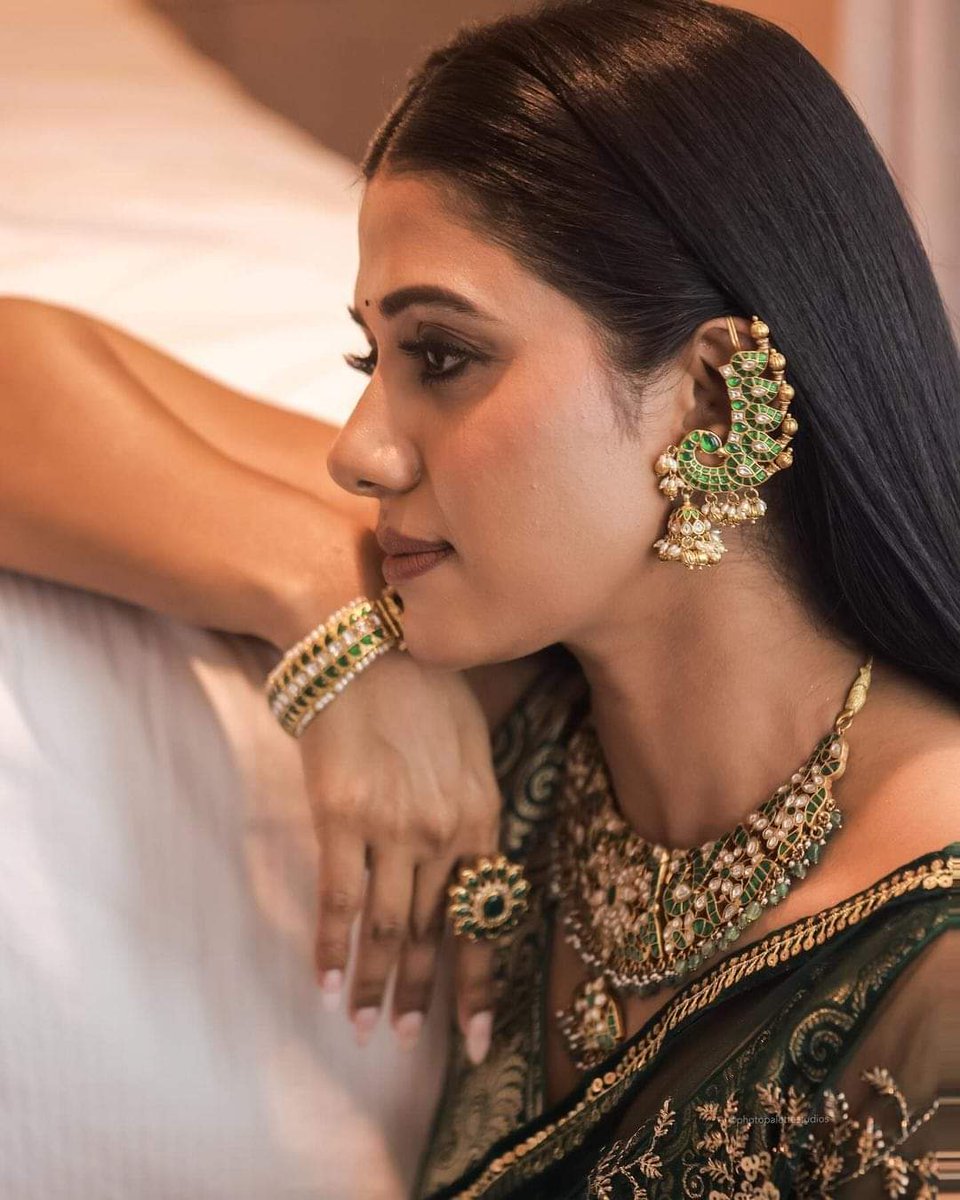 CineemaJunction's tweet photo. Latest Pics of Actress #ShilpaManjunath Looks Adorable in these Pictures 💚
#Shilpa #Manjunath #ஷில்பாமஞ்சுனாத் #Kaali #IspadeRajavumIdhayaRaniyum #MungaruMale2 #Rosapoo @ShilpaManjunat @ShilpaManjuOffl #CineemaJunction https://t.co/PqxPWCePIE