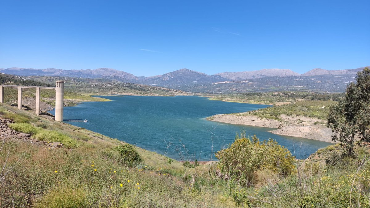 Estado del pantano de la Viñuela 
Foto de Pepi Tineo para #malagaconacento
#vivirenmlg #abril #Málaga