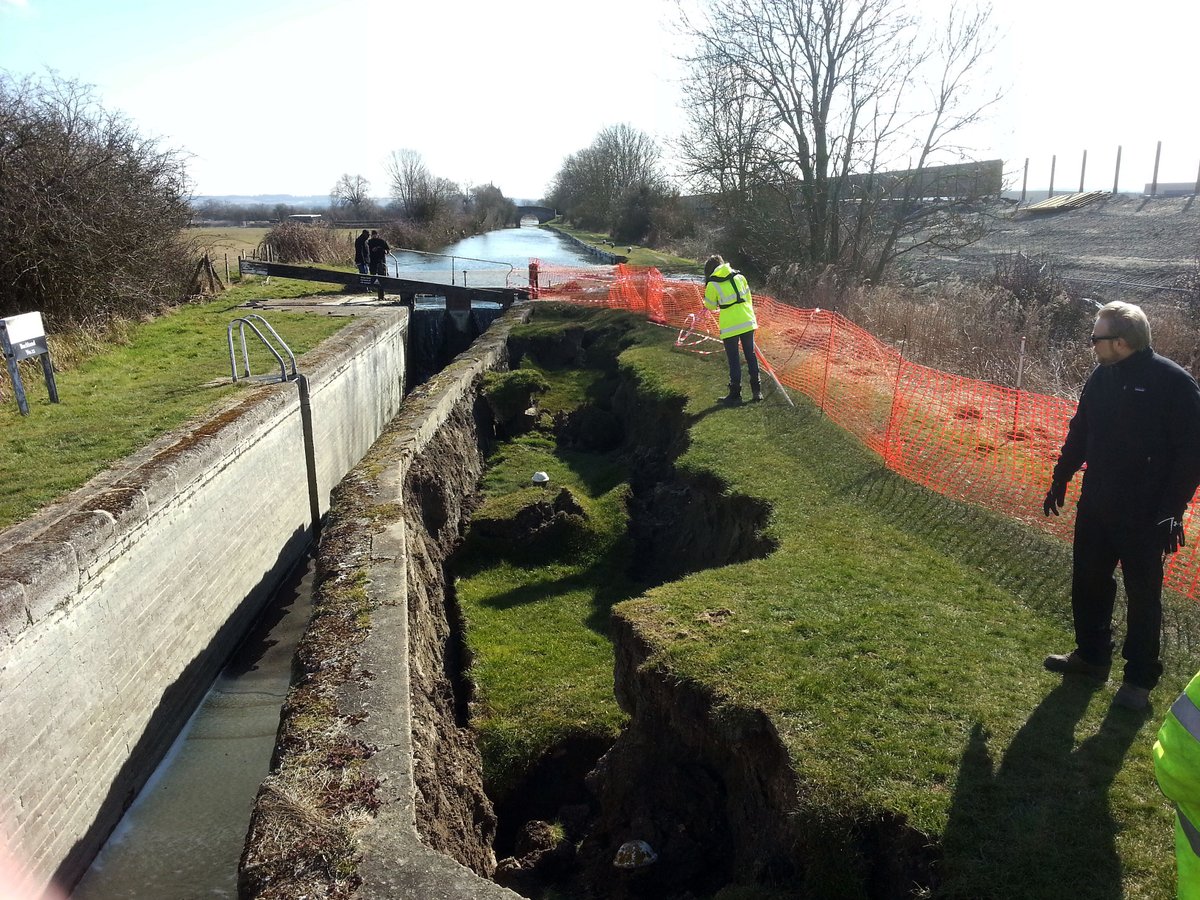 My photos from #April 2013

#CanalRiverTrust #GrandUnionCanal #AylesburyArm #Lock12 #LockWallFailure

#Canals & #Waterways can provide #Peace & #calm for your own #Wellbeing #Lifesbetterbywater #KeepCanalsAlive