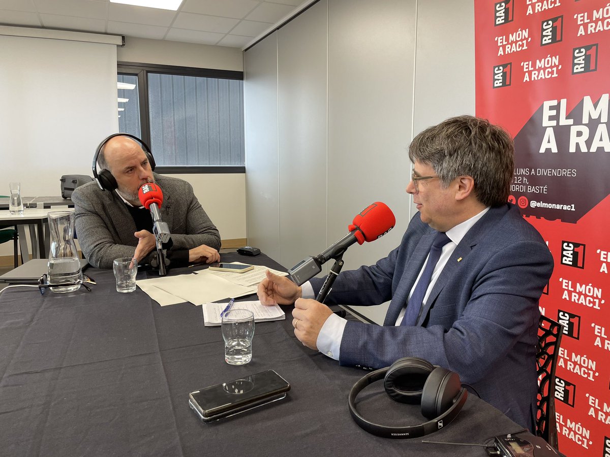 🔴⚫️ @KRLS Puigdemont anuncia a @elmonarac1 que tornarà a Catalunya el mateix dia del debat d’investidura. I que tornarà sigui quin sigui el candidat que s’investeixi #infoRAC1