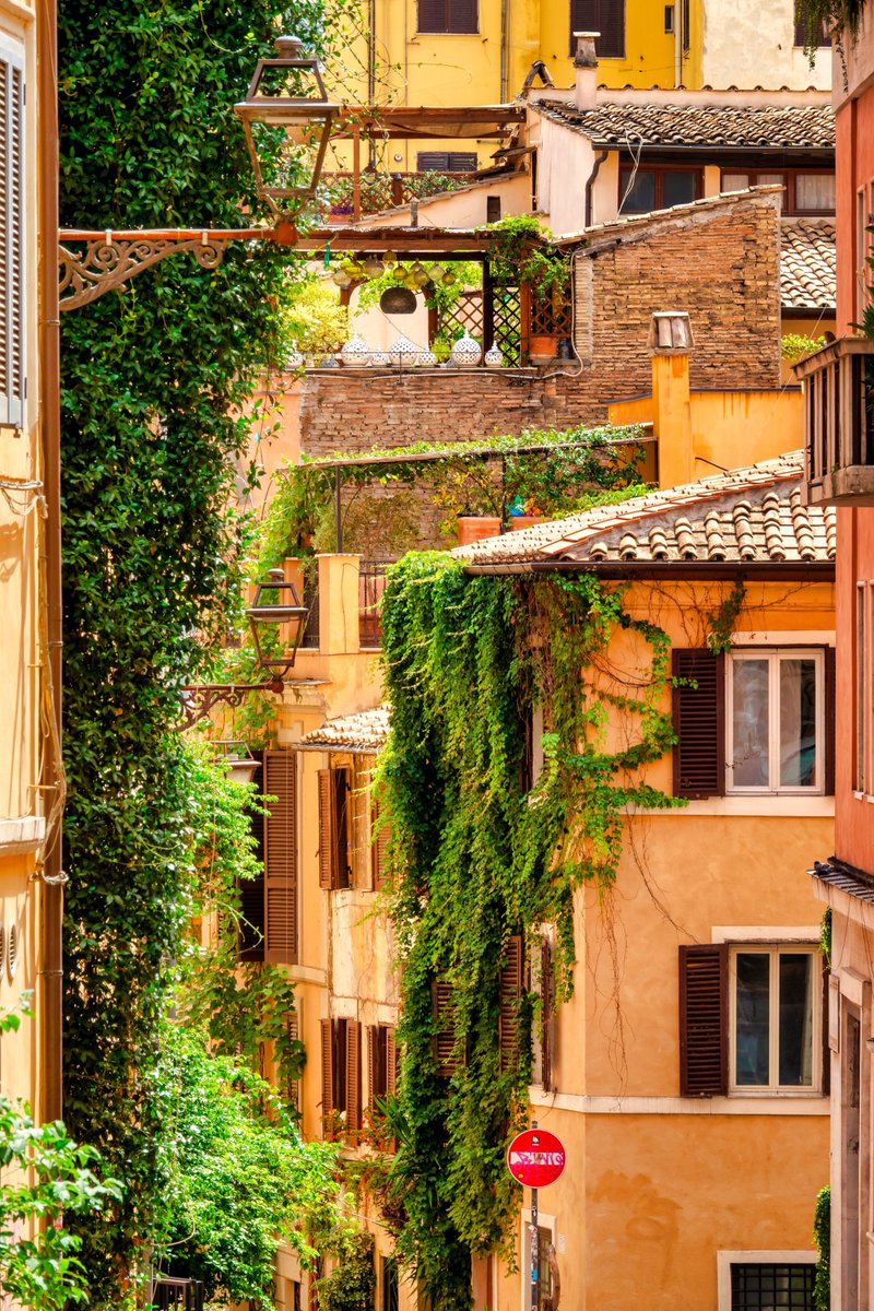 Monti, one of Rome’s trendiest rioni remains a beloved destination while being rooted in the center of things—it’s a short passeggiata from the Via Veneto and Piazza Barberini and the Colosseum and Roman Forum are nearby. Here's why you should visit: bit.ly/3TxSHlb