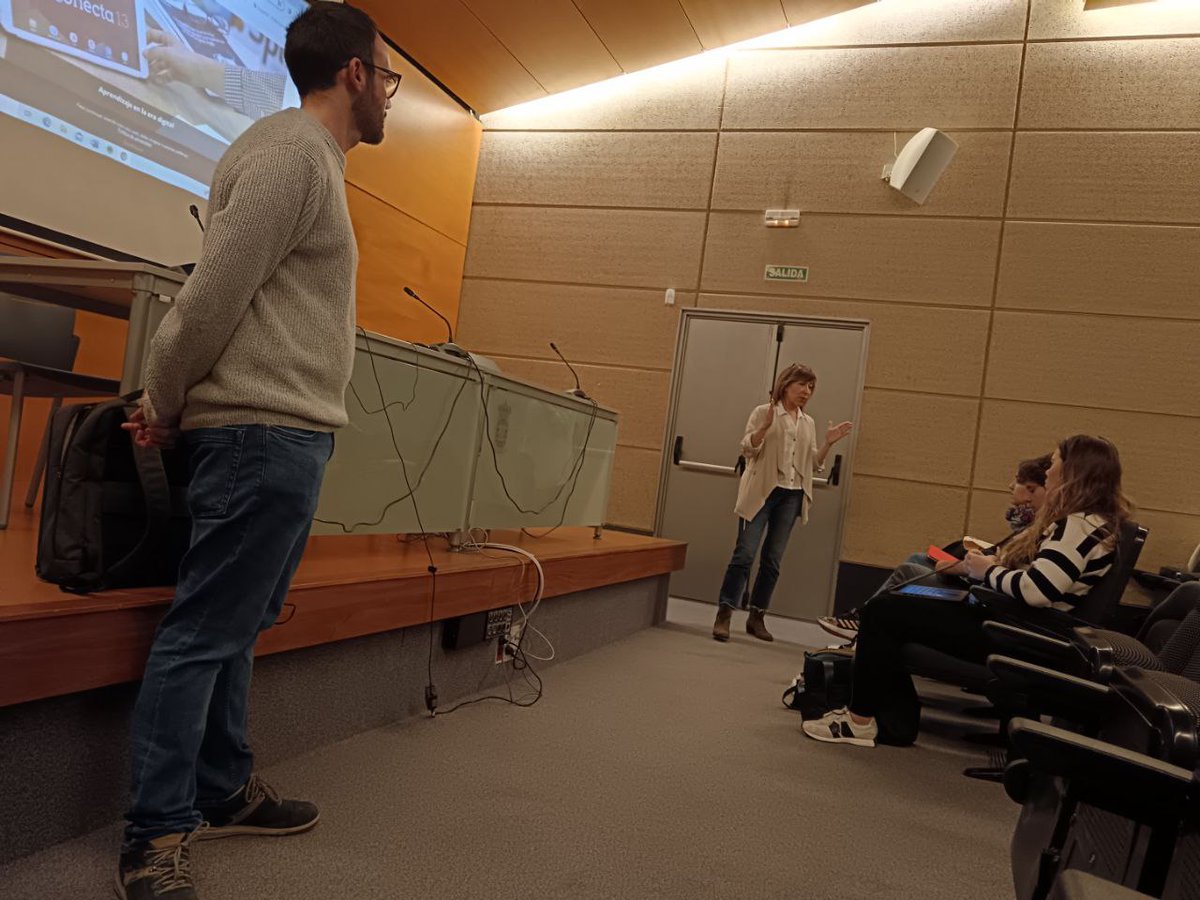 Hoy arranca la fase de formación del Programa #PUENTES2024 de <a href="/dipgra/">Diputación de Granada</a> y <a href="/UGR_ConsejoSoc/">Consejo Social UGR</a> con Eugenia Morillas y nuestro compañero <a href="/juanctortosa/">Juan Carlos Tortosa</a>