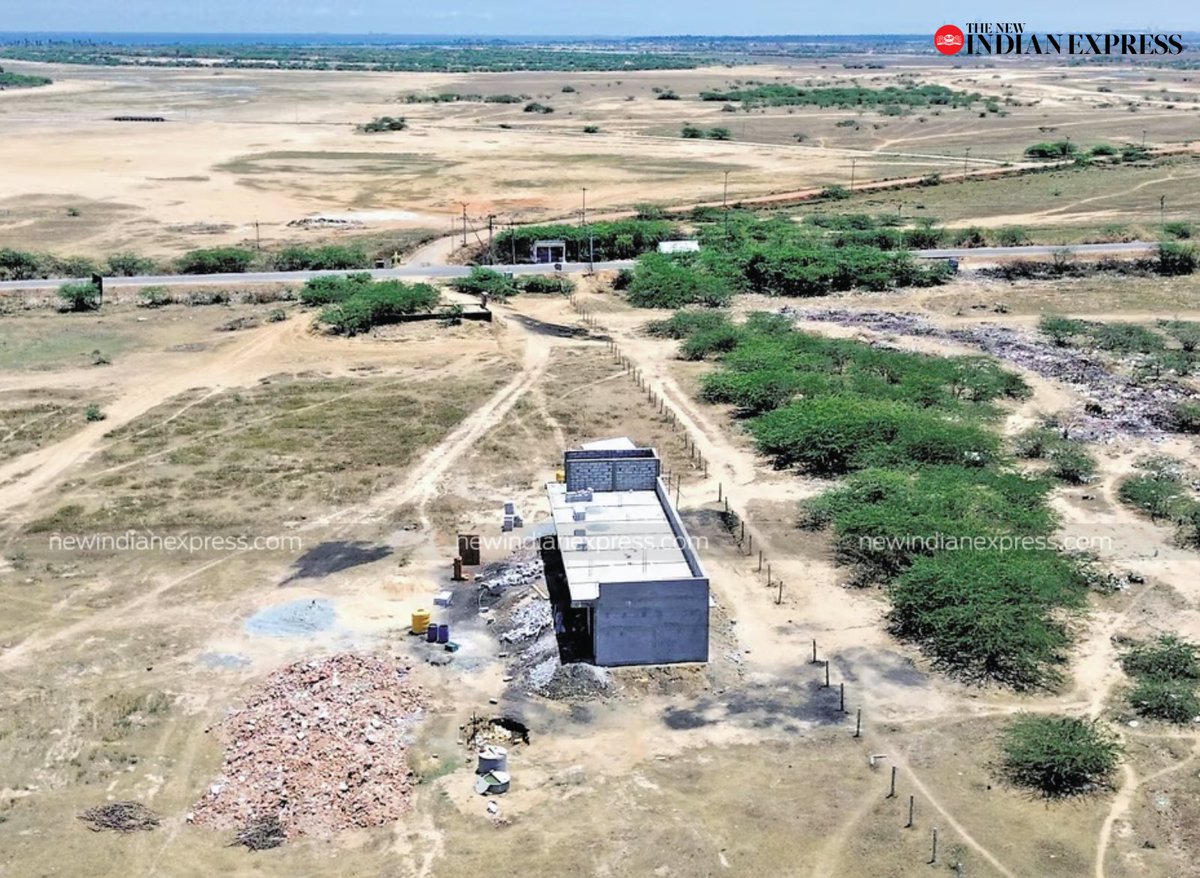 #TNIEExclusive | A private building is being constructed on the ecologically sensitive salt pans of #Pulicat bird sanctuary after #Ponneri revenue officials had allegedly issued a patta document for 2.45 hectares of land inside the sanctuary.
@AntoJoseph
@Krish_TNIE