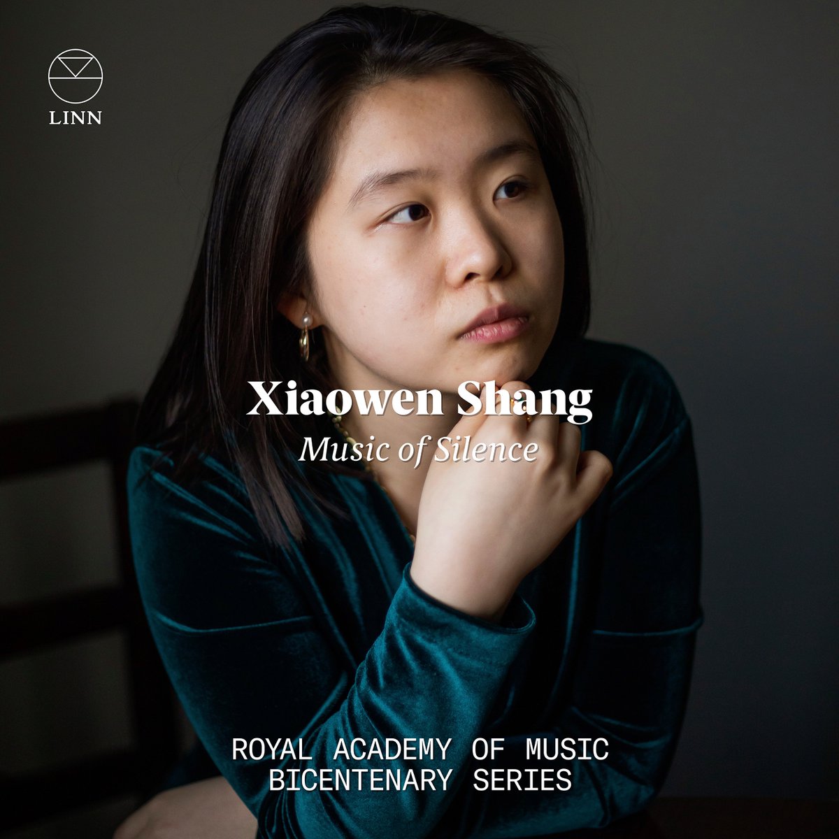 Tune into @BBCInTune today to hear Xiaowen Shang perform music from her new @RoyalAcadMusic Bicentenary Series album which is out on Friday. Plus the pianist will chat about her @wigmore_hall concert on 17 April, which features works from Music of Silence. lnk.to/MusicOfSilence…